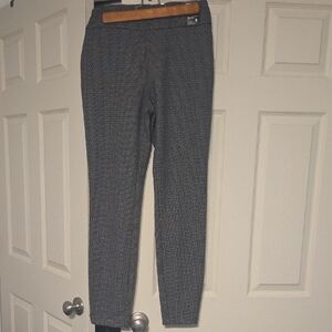 New York & Company Black And White Patterned Pull On Skinny Pants